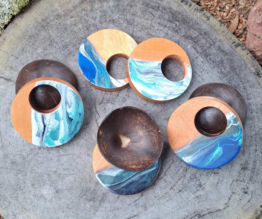 KAVARA WoodArt Ocean Coconut Bowl Holders - Half Ocean Design (includes coconut bowl)