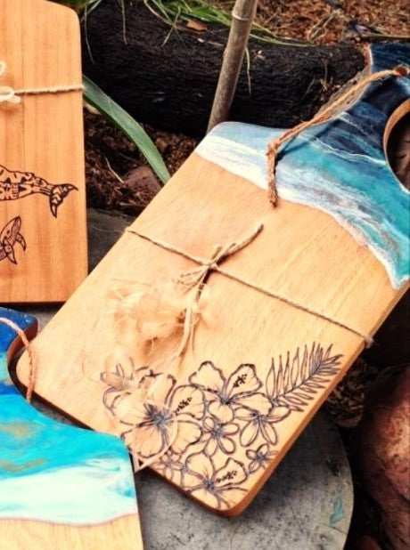 KAVARA WoodArt Ocean Platter + Hibiscus (Mahogany)