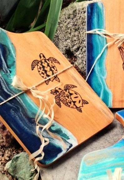 KAVARA WoodArt Ocean Platter + Turtles (Mahogany)
